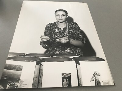 CÉCILE VALÉRY - ORIGINAL PRESSEFOTO 21x27