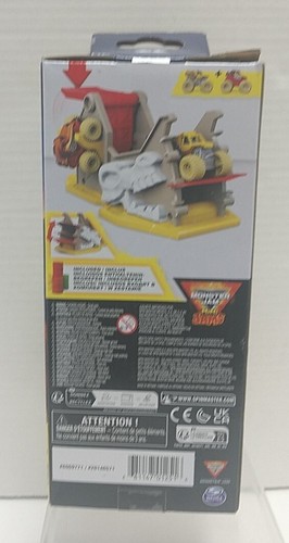 Monster Jam Mini Jams, Earthshaker Boneyard Blaster Playset Mini Truck Cars Toys - Bild 3 von 5