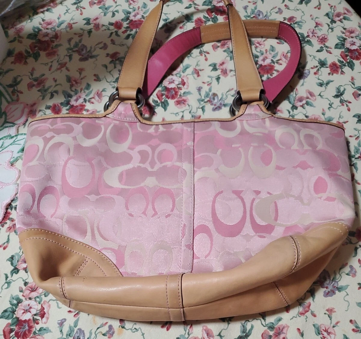 Coach shoulder sales bag pink