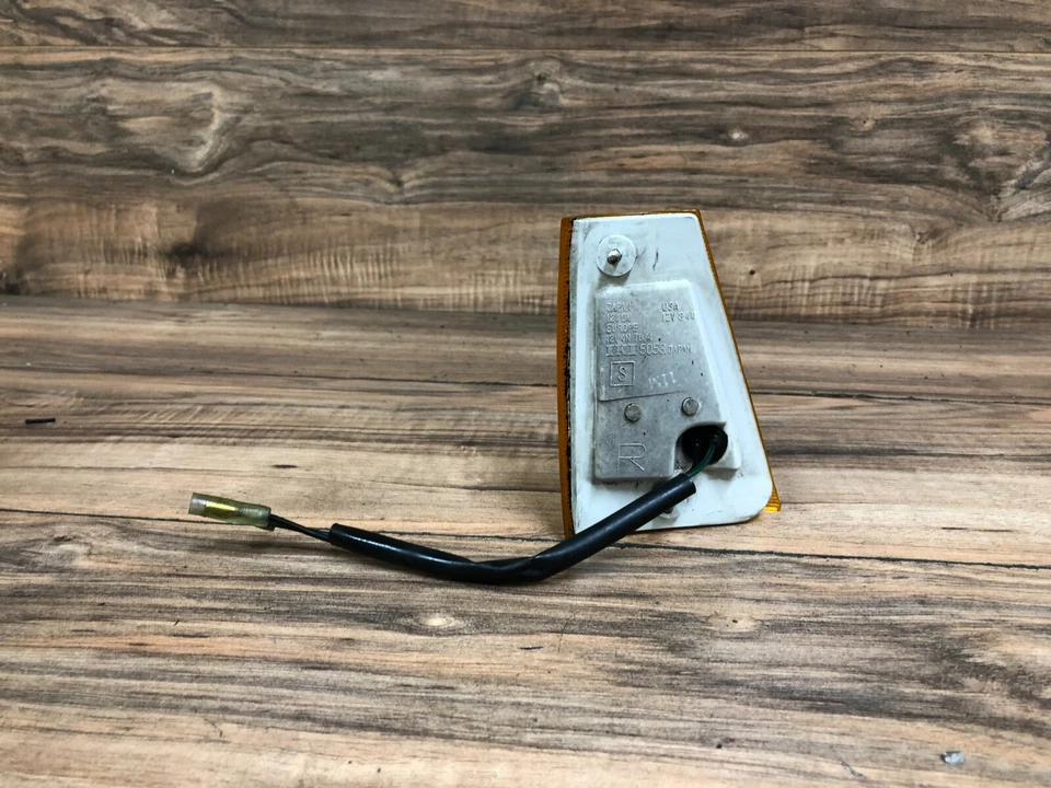 DATSUN 200SX OEM PASAJERO DELANTERO LADO INTERMITENTE LUZ INDICADOR ÁMBAR 80-83 Foto 4 de 4