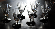 Juego De Colección 7 Copas De Cóctel Licor WESTON PIE NEGRO PANEL ÓPTICO TRANSPARENTE TAZÓN 3.75"