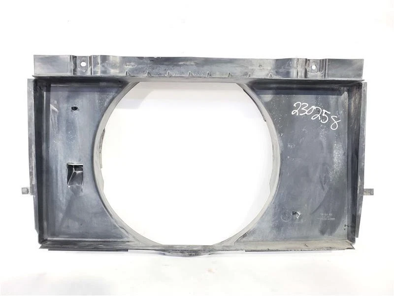 Cubierta del radiador OEM 2005 Hummer H2 Foto 2 de 4