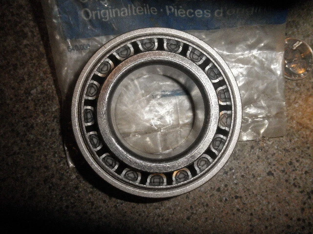 Nuevo de Lote Antiguo Original Volvo #384728-2, Timken #U360L Hecho en EE. UU. Eje Trasero Brng.245 + Foto 3 de 4