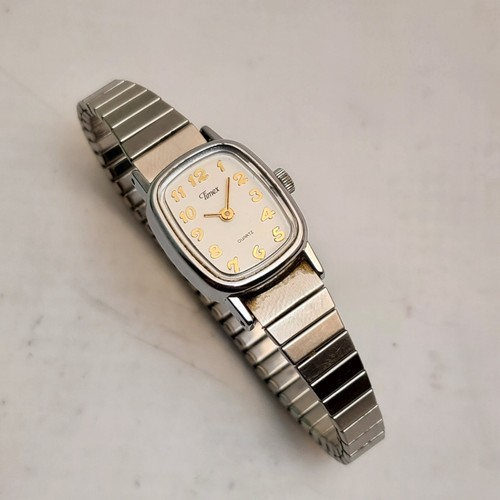 RARE VINTAGE TIMEX TANK T 70 QUARTZ WATER RESISTANT WOMEN'S WATCH NEW BATTERY - Picture 4 of 10