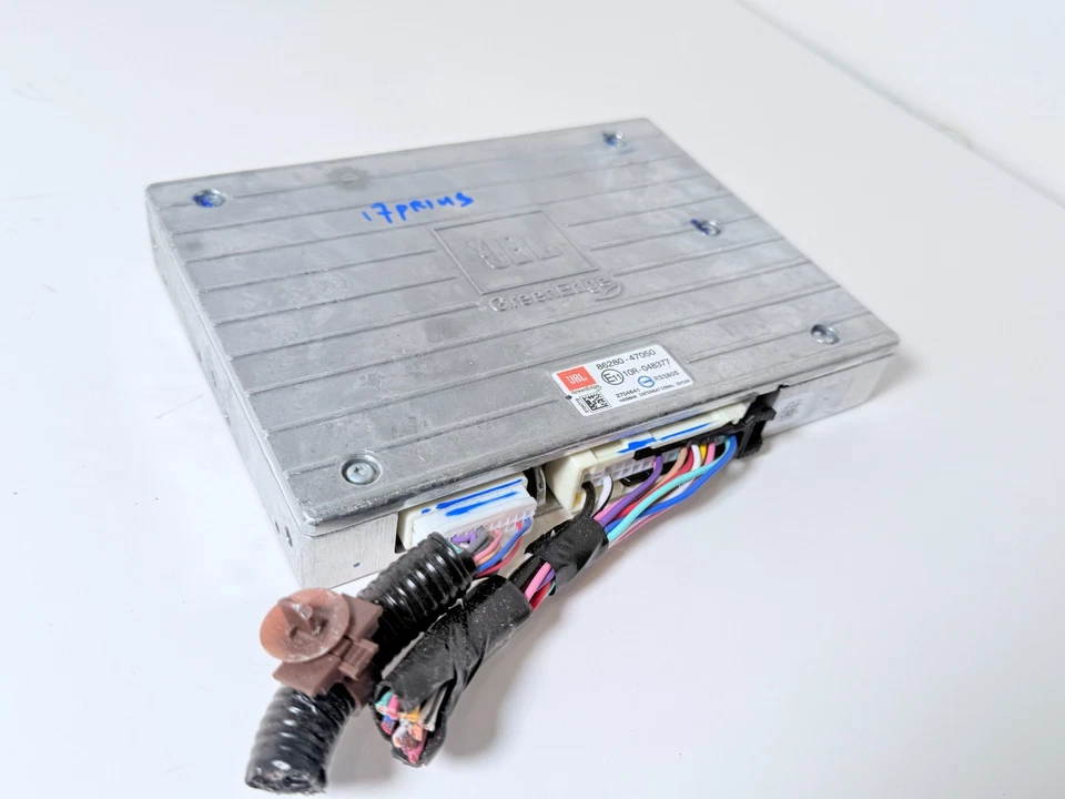 2017 TOYOTA PRIUS PRIME AUDIO AMPLIFIER JBL | OEM 86280-47050 - Imagem 4 de 4