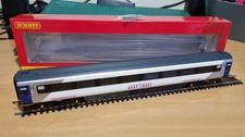 Hornby OO Gauge R40247C East Coast Mk3 TS Coach 42158, Excellent Condition