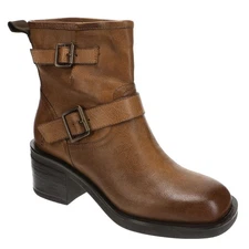 Roan By Bed:Stu Spry Women's Boot
