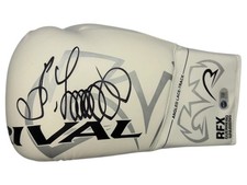 OLEKSANDR USYK SIGNED WHITE RIVAL BOXING GLOVE UNDISPUTED (ACG CERT AG18894)