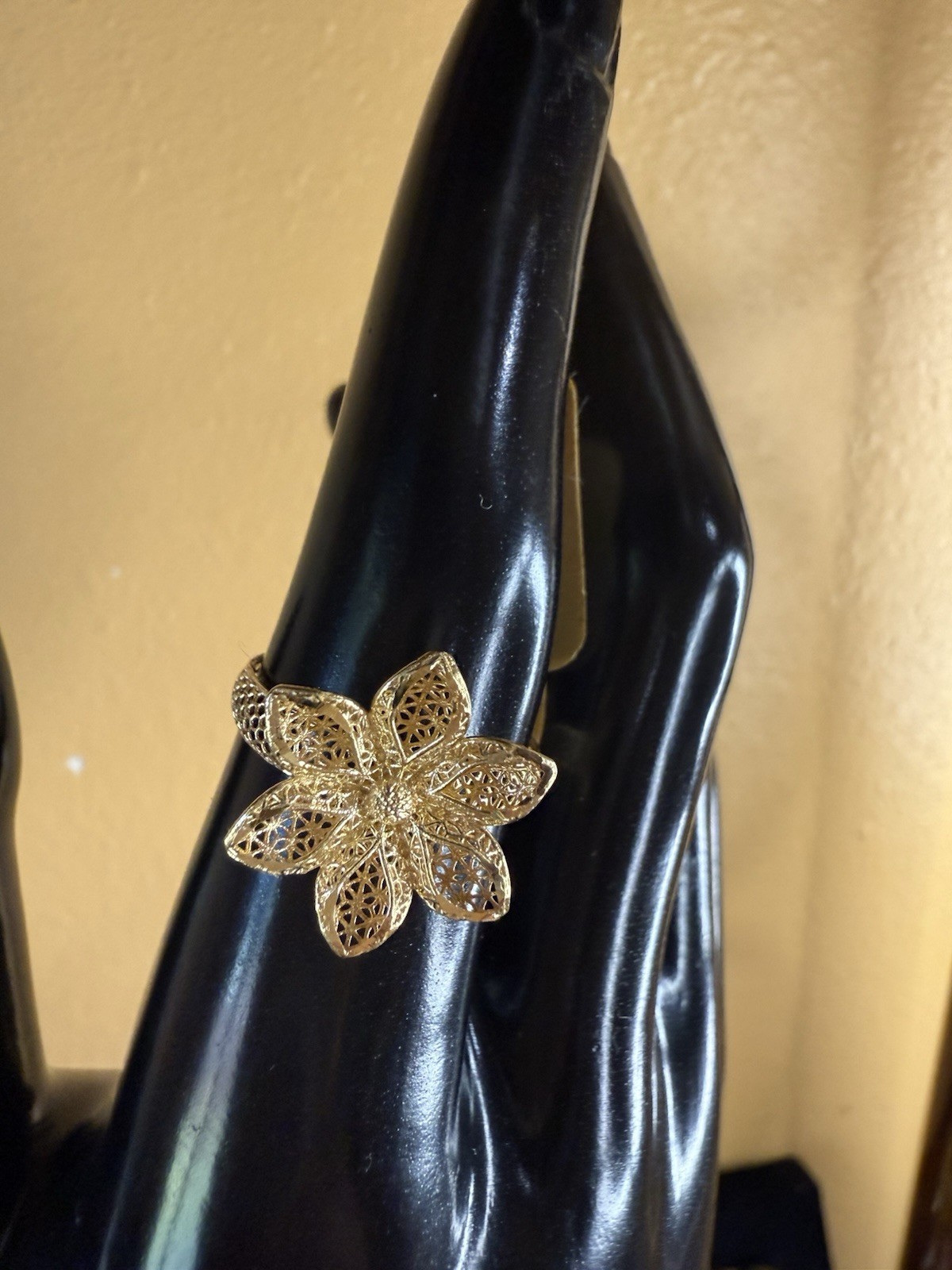 Real 18K Flower Ring for Womens Yellow Gold Fine Jewelry size 8.5