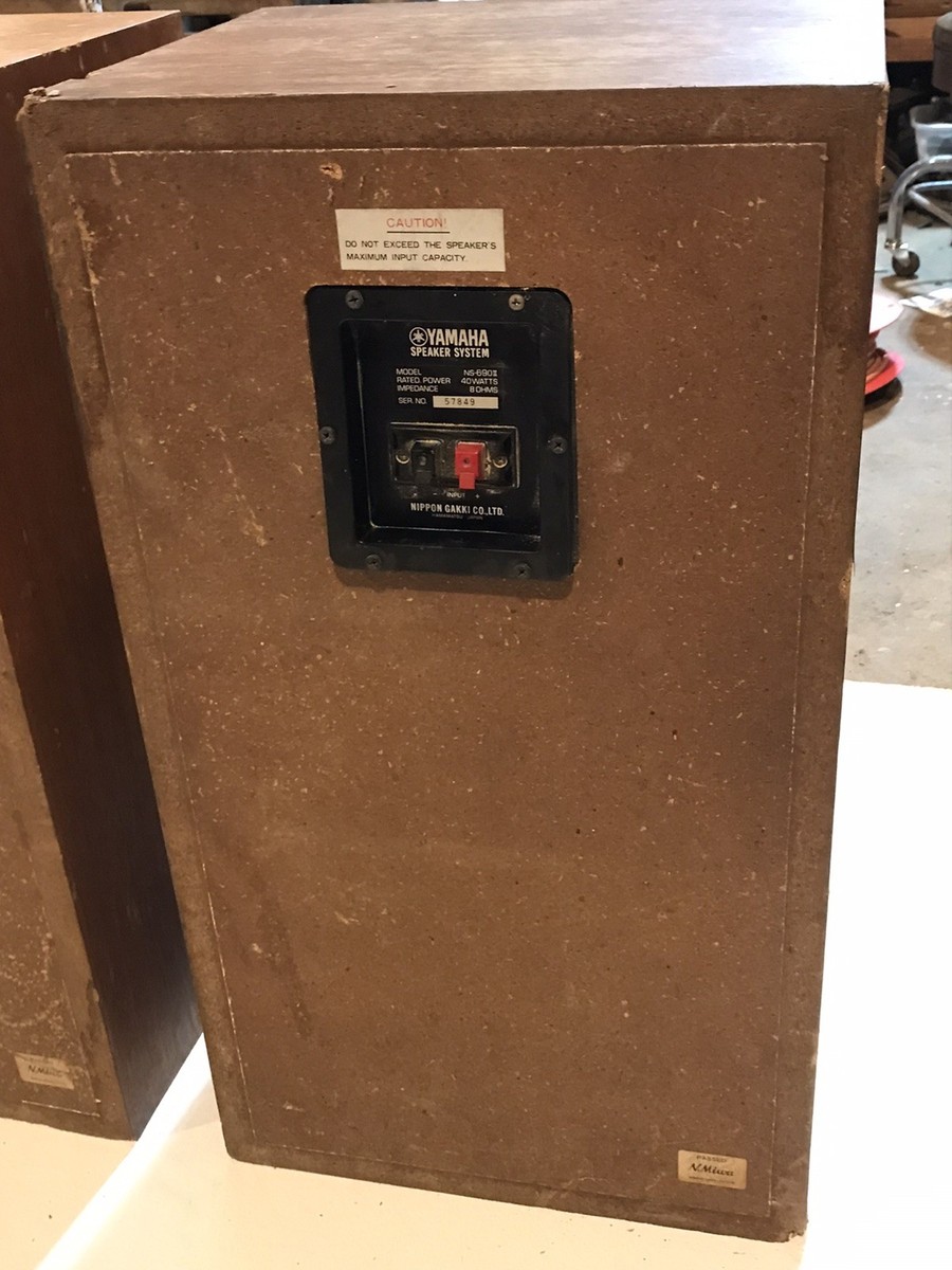 Set of Vintage Yamaha NS-690 II speakers with grills. Partially