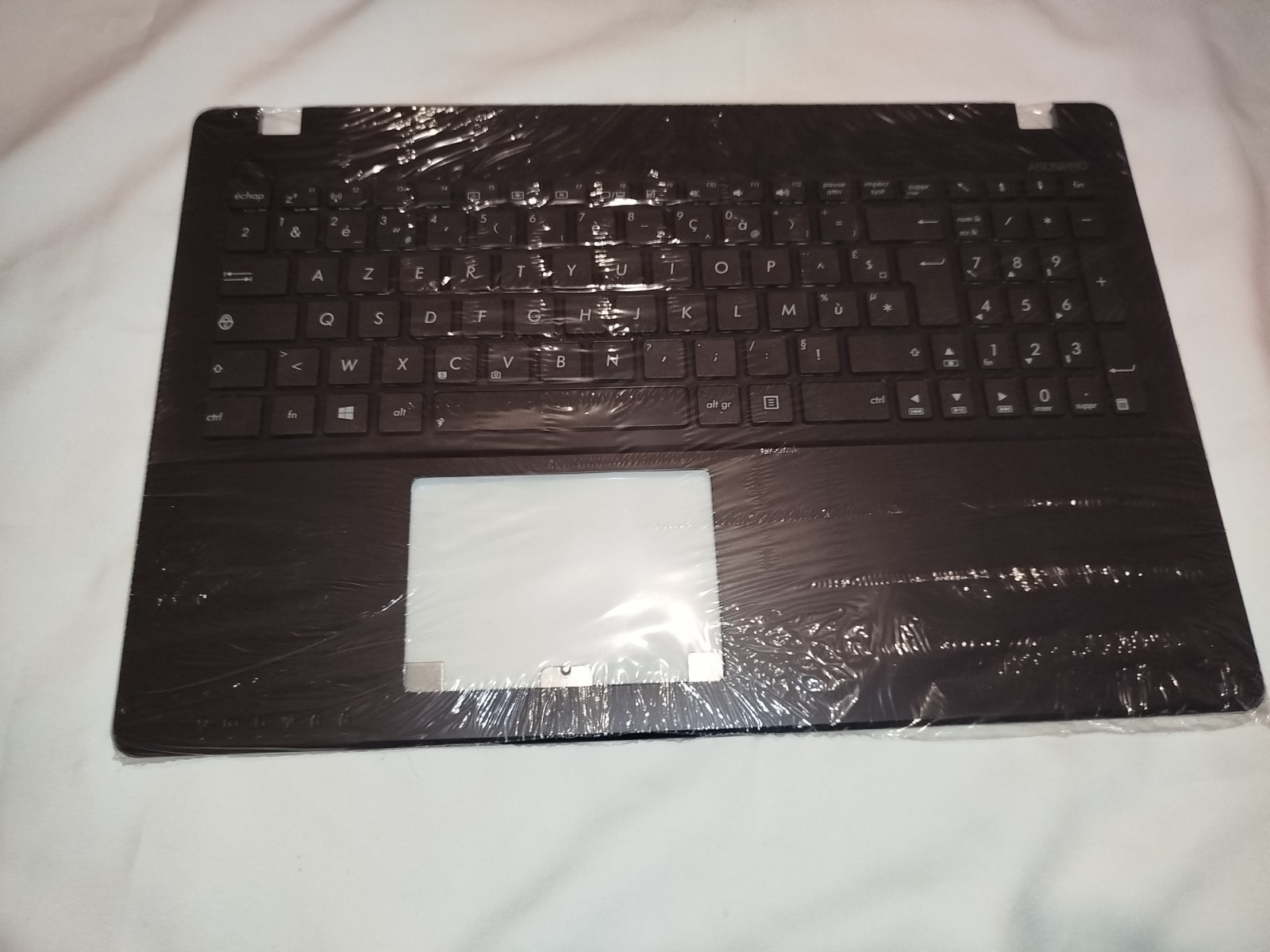 Clavier topcase ASUS noir 90NB02F8-R31FR0 de remplacement pour PC portable
