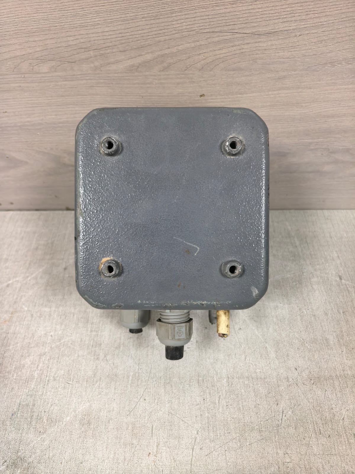 ROSEMOUNT ANALYTICAL 54EC ROSEMOUNT ANALYTICAL 54EC CONDUCTIVITY ANALYZER 11