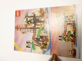 1989 LEGO Legoland Set #6270 Forbidden Island (missing 1 cannon, 2 rifles)