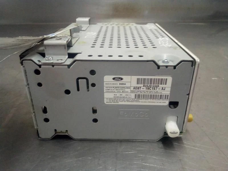 Ford Fiesta 2011-2013 receptor de radio AM FM reproductor de CD satélite OEM 11 12 13 Foto 4 de 4