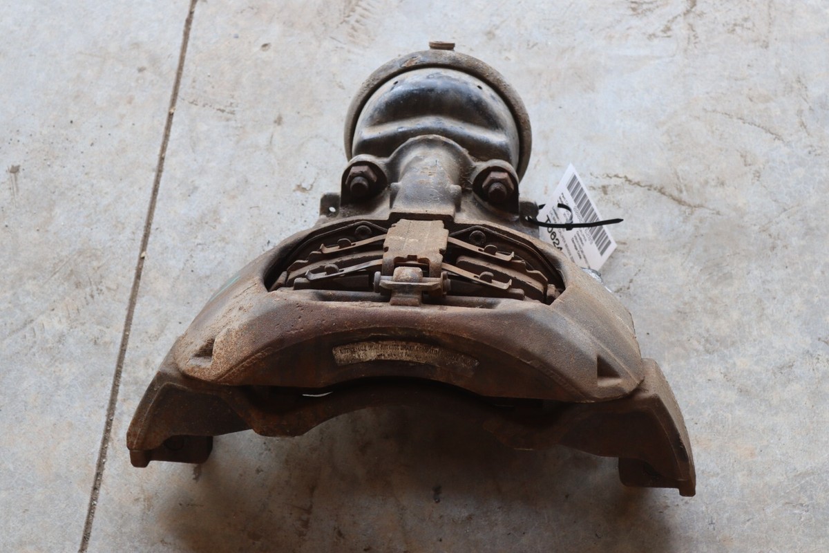 2019-2023 VOLVO VNL 760 D13 12.8L FRONT LEFT BENDIX BRAKE