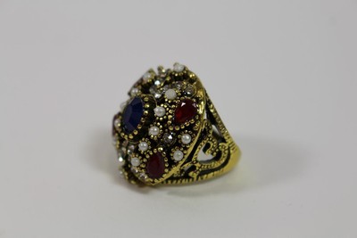 Großer Prunk Fingerring Damenring Ring Schmuckmetall Steinbesatz Barock Stil