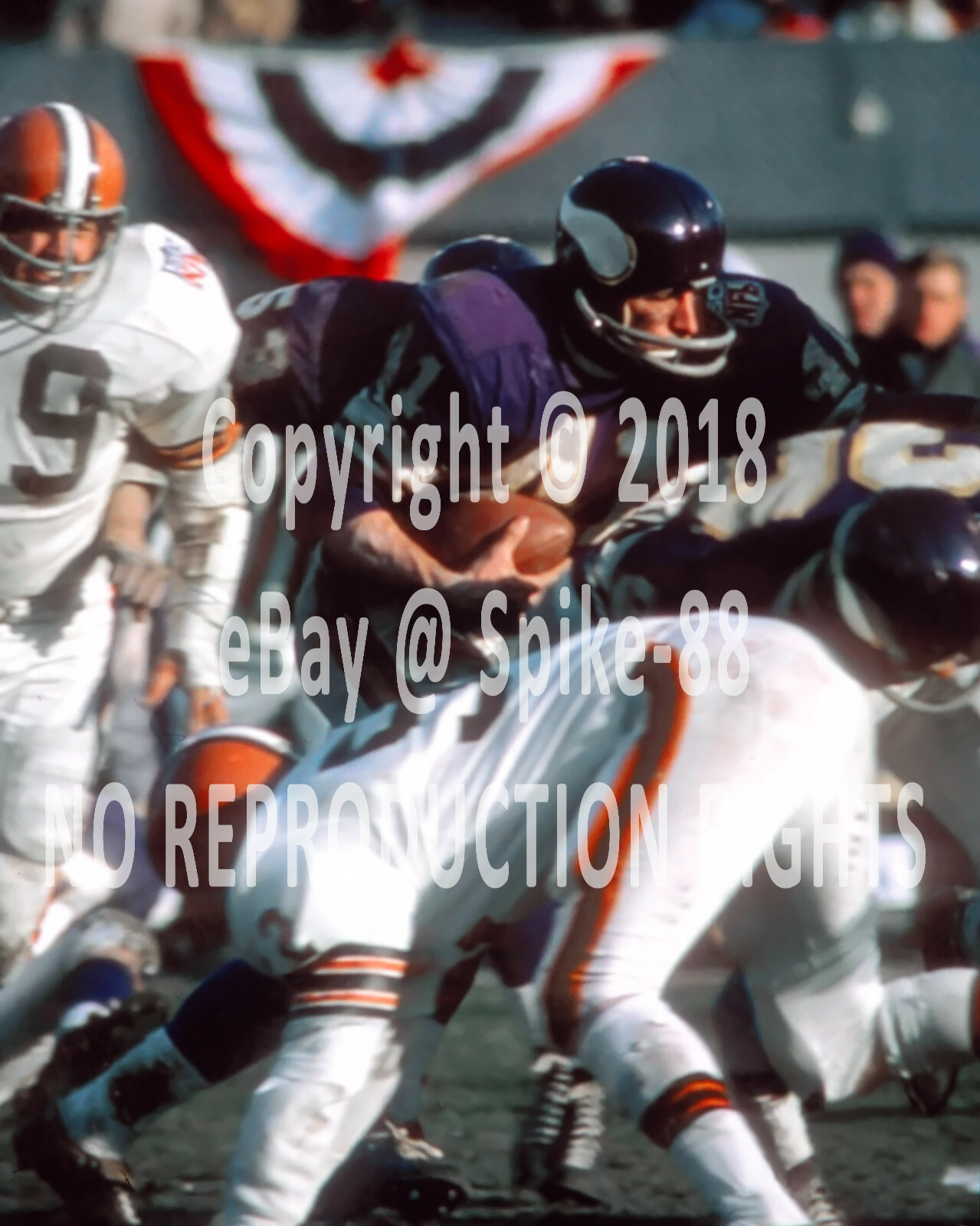 DAVE OSBORN #41 MINNESOTA VIKINGS RUNNING VS. BROWNS NFL CHAMPIONSHIP GAME 1970