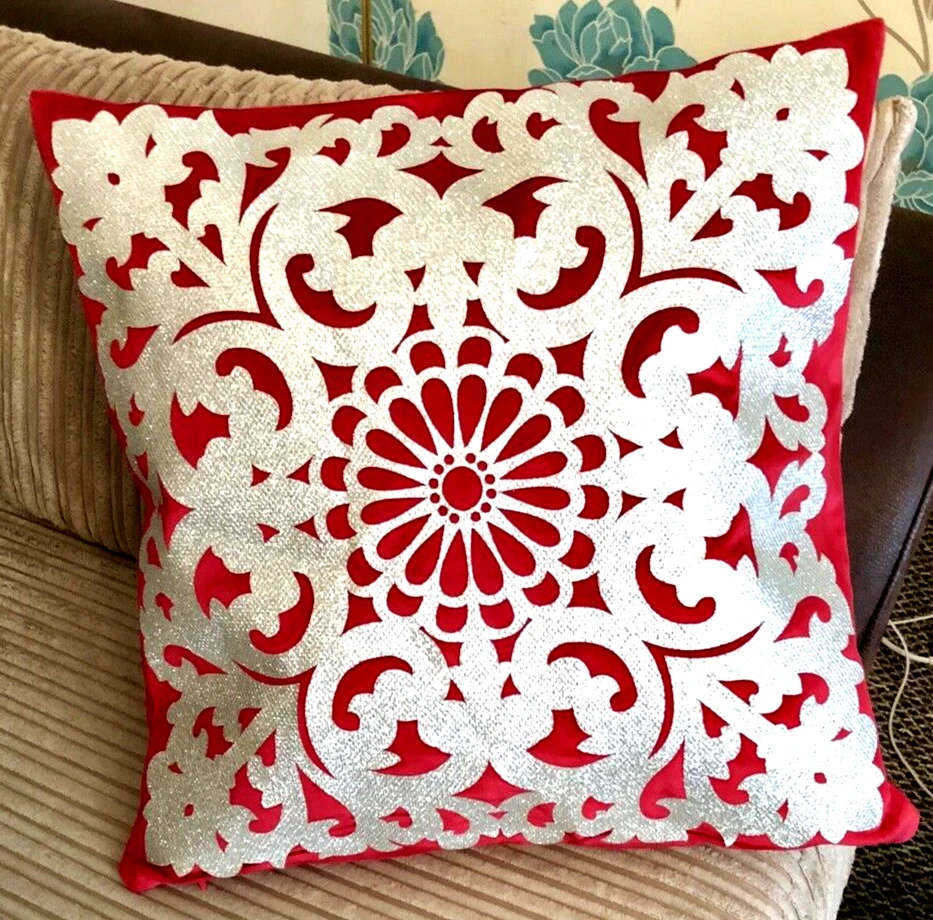 Red and white decorative pillows sales