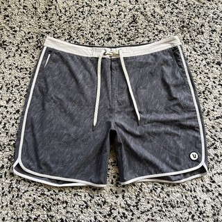 Vuori Cruise Board Short Grey Print V314 Lightweight Stretch Men’s Size 38