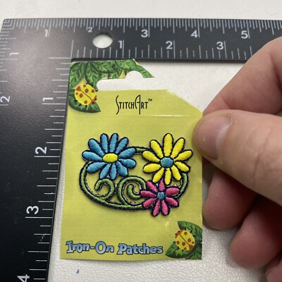 Package With Edge Cut 1 Patch Of FLOWERS (Blue Yellow & Pink Flowers) 31XC