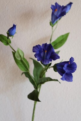 Enzian künstlich Blau 51 cm   3 Blüten & 3 Knospen   Alpenblume Kunstblume Deko