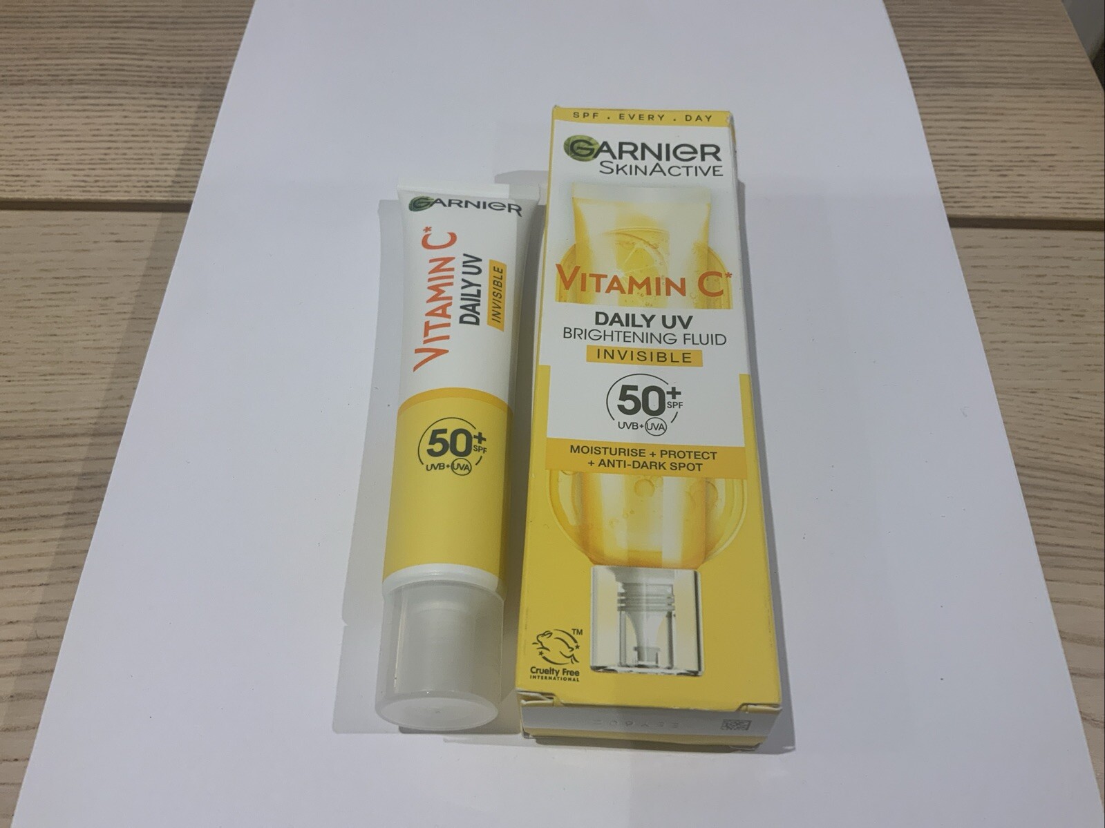 Garnier Skin Active Vitamin C Daily UV Brightening Fluid Glow SPF50+ 40ml