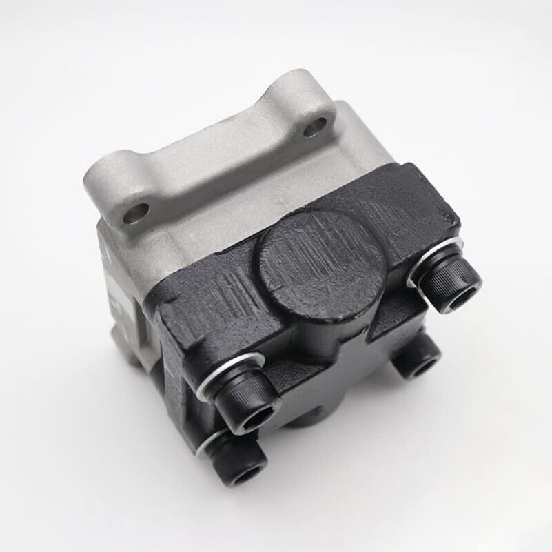 705-41-07180 Pilot Gear Pump for Komatsu PC30MR-2 PC40MR PC45MR PC35MR-1