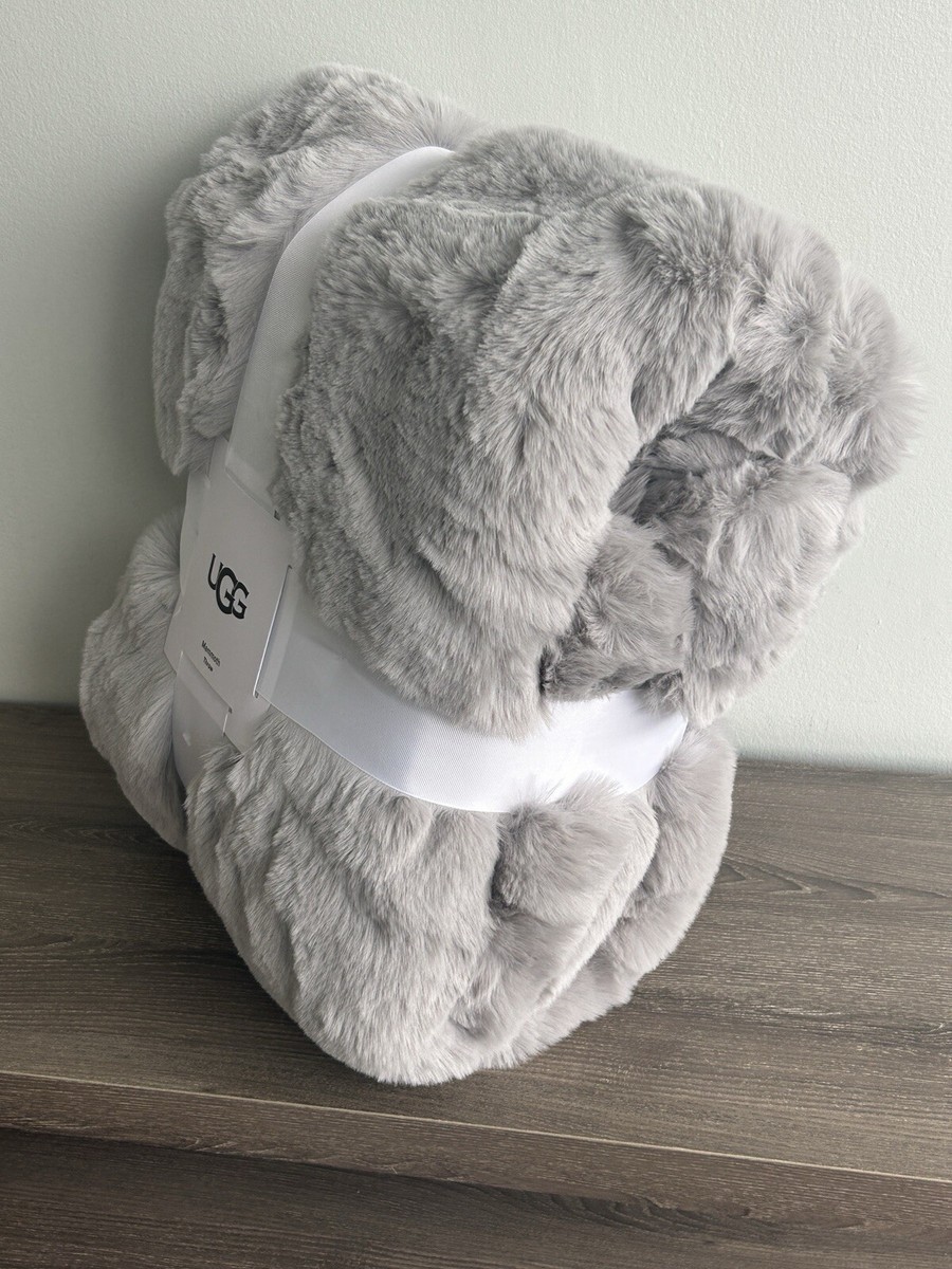 UGG MAMMOTH Throw Blanket Oversized 60”x70” Gray NEW ! | eBay