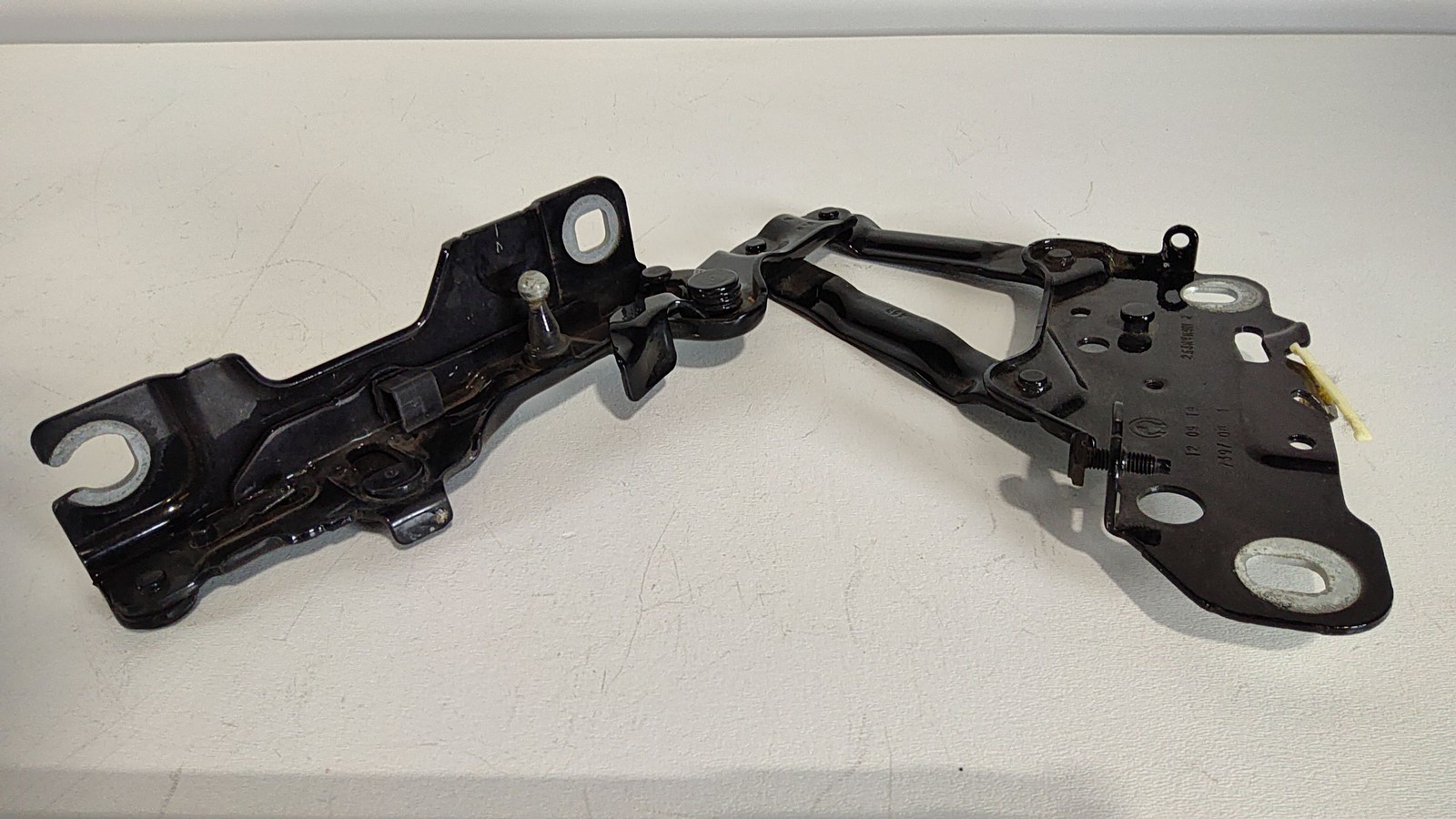 2018-2024 BMW X3 Hood Hinge Right Side Jet Black 668 OEM 41617475792