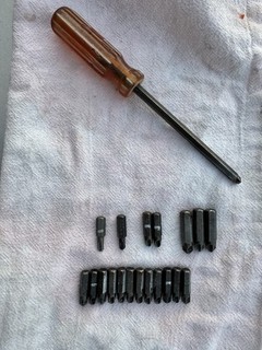 APEX TORQ Assorted Bits and Driver Handle (212 10A 10 8 6 5)