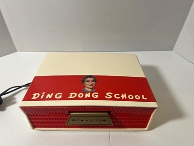 RCA Victor Ding Don School 6-JM-25 Record Player