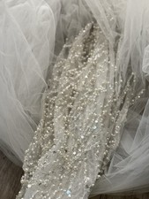 Beautiful Valuable Wedding Veil BRANDNEWGet it Before it's Gone Amazing Deals 