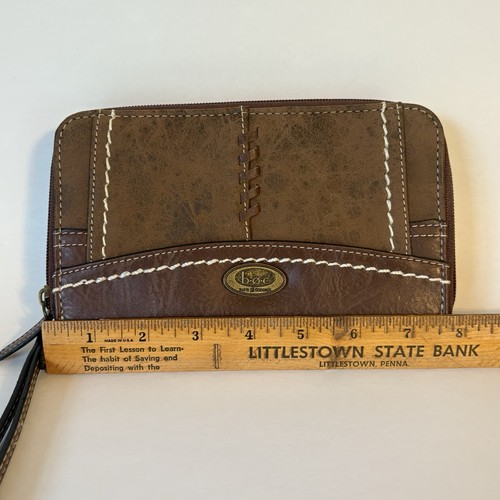 BOC Brown Faux Leather Wristlet Wallet Zip Around - Picture 7 of 9