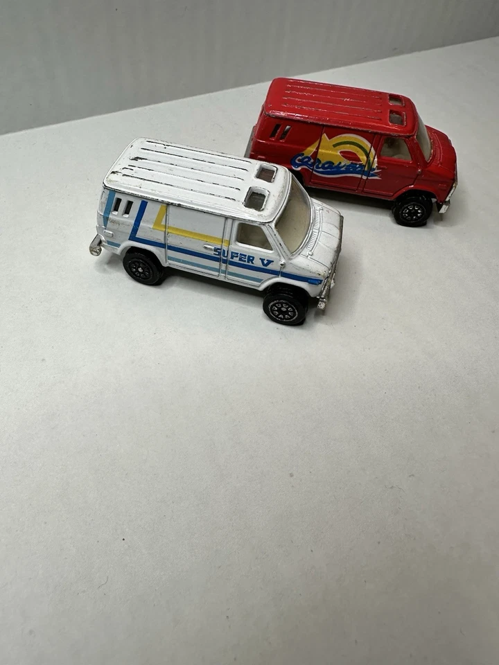 Vehículo de juguete vintage diecast 1/64 furgoneta Chevy Chevrolet cargo Super V caravana Foto 2 de 4