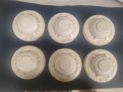 Lot of 6 System Sensor 5604 194° Fixed Temp Hardwired Heat Detectors W/ Bases