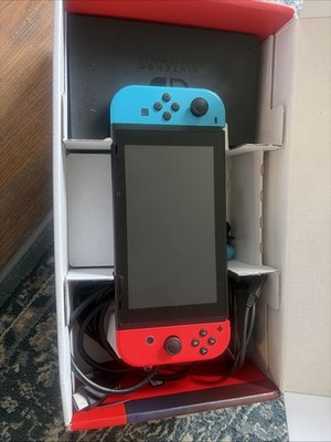 Nintendo Switch Konsolenpaket mit Spielen  und Co Top Zustand Games  