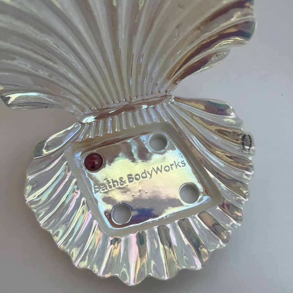Jabón de manos 3 Bath & Body Works Iridiscent Seashell | ¡Raro y difícil de encontrar! Foto 4 de 4