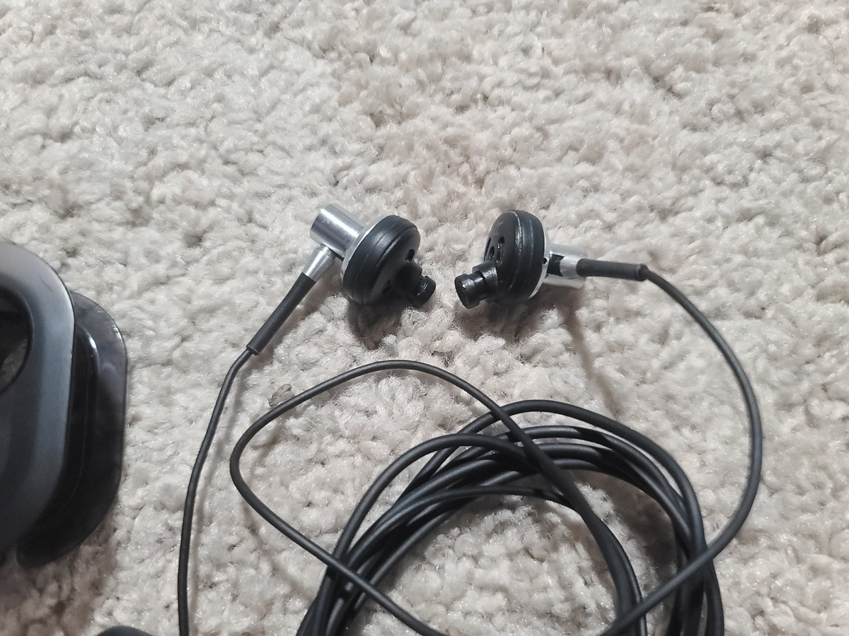 Genuine OEM Sony MDR-EX90 Wired Black Headphones W/ Case - USED