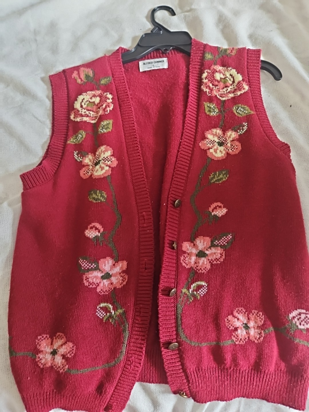 Women's L Sweater Vest
