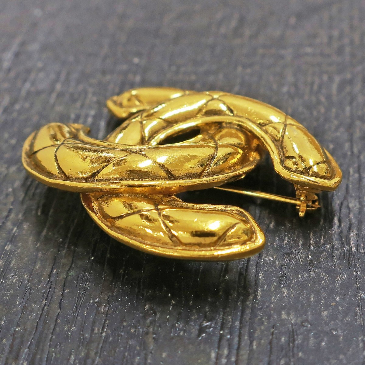 Auth Chanel Cc Logo Brooch Gold Metal - #302984C37B CHANEL Gold Plated CC Logos Round Vintage Pin Brooch #612c  main image 2