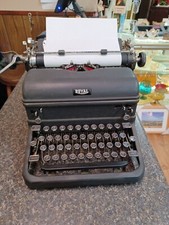 1940s Royal Manual Typewriter Touch Control Magic Margin All Keys Working Cover thumbnail