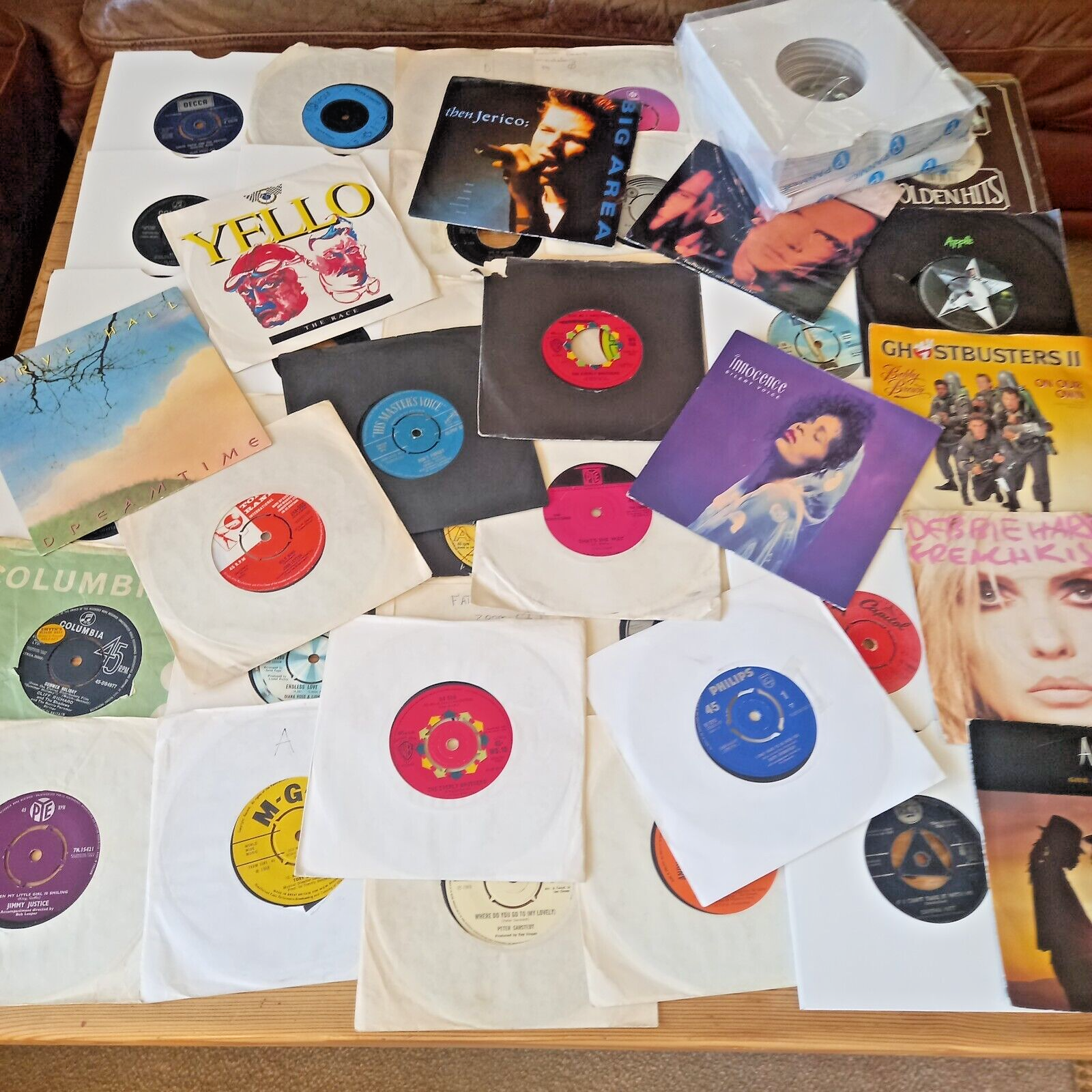 1960s 45 rpm Vintage Soul Pop Mod Vinyl Records Bundle with 47 Discs and New Sleeves-image