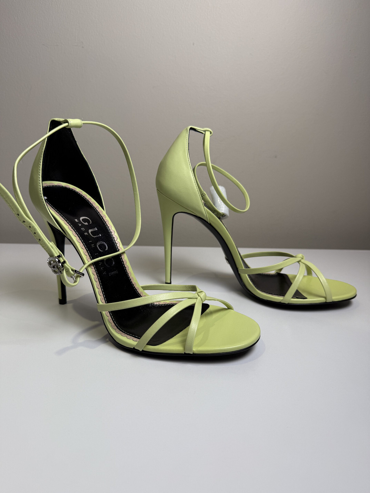 NIB Authentic Gucci Women’s Crystal GG Strappy Heels Lime Green Leather 39.5