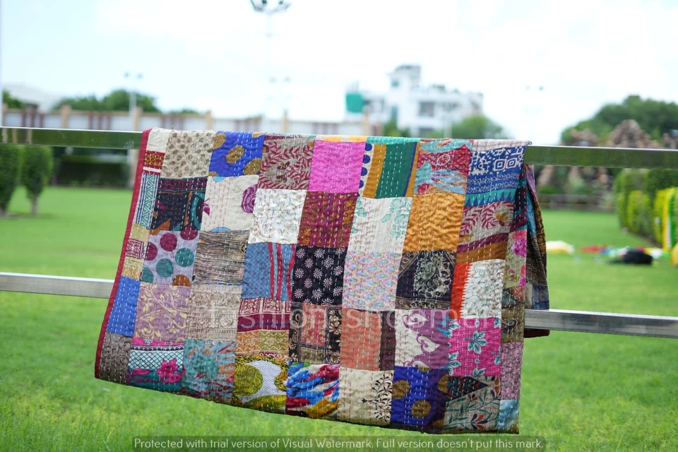 Vintage Silk Sari Patchwork Kantha Quilt Handmade Bedding Blanket King Size - Image 4 of 4