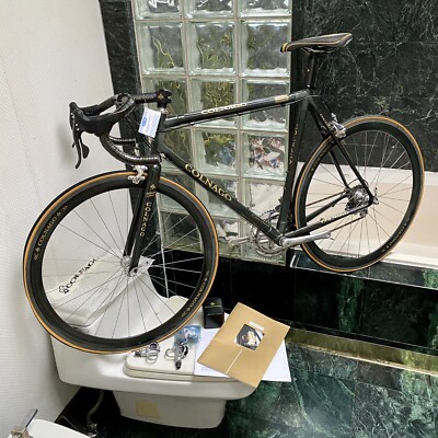 NOS 2000 (SIZE 56cm) COLNAGO C40 GOLD ROAD BIKE - CAMPAGNOLO