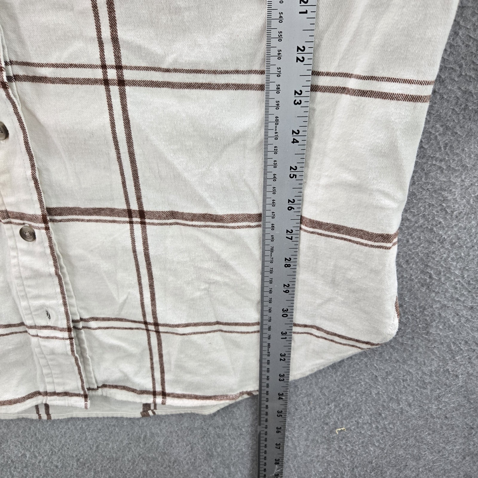 Universal Thread Women Button Up Shirt L Cream Check Collared Long Sleeve NWT