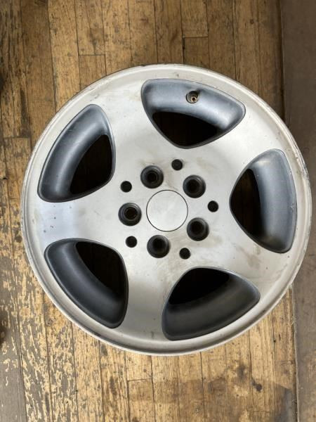 15x7 Aluminum Wheel Compatible with 96-98 Jeep Grand Cherokee 534600