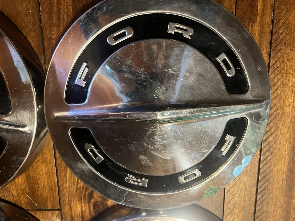 Ford F100 1964-66 1/2 tonelada camioneta Galaxy placa para perros juego de 4 tapacubos Foto 2 de 4