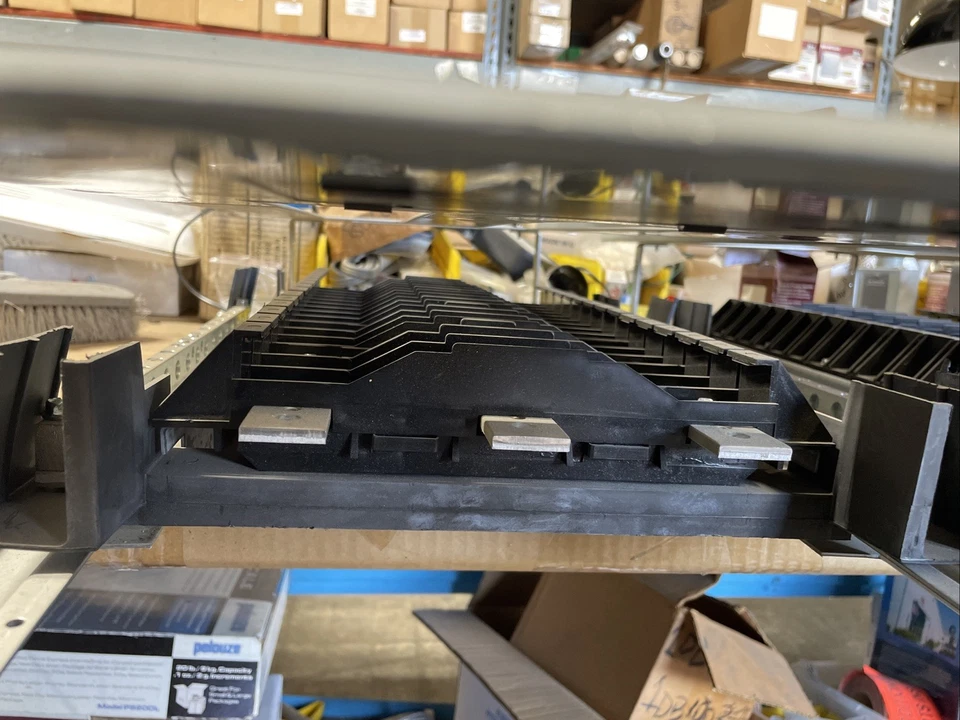 Siemens P1X30MC250A 250A 3 фазы 4 провода 208/120 В центр нагрузки/панель плата - Изображение 3 из 4