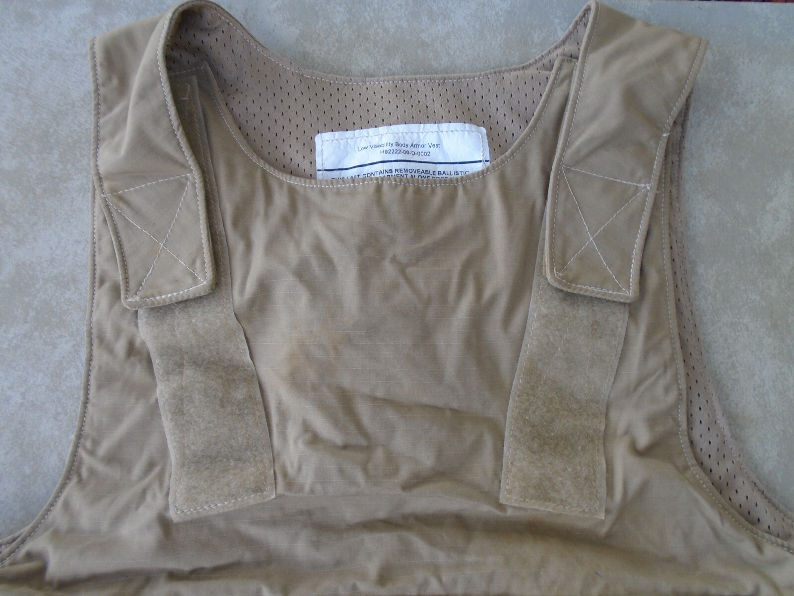 USGI Safariland Low Visibility Body Armor Vest LARGEREGULAR (NO ARMOR
